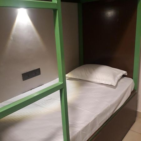 Cosycove Hostel Kochi Екстериор снимка